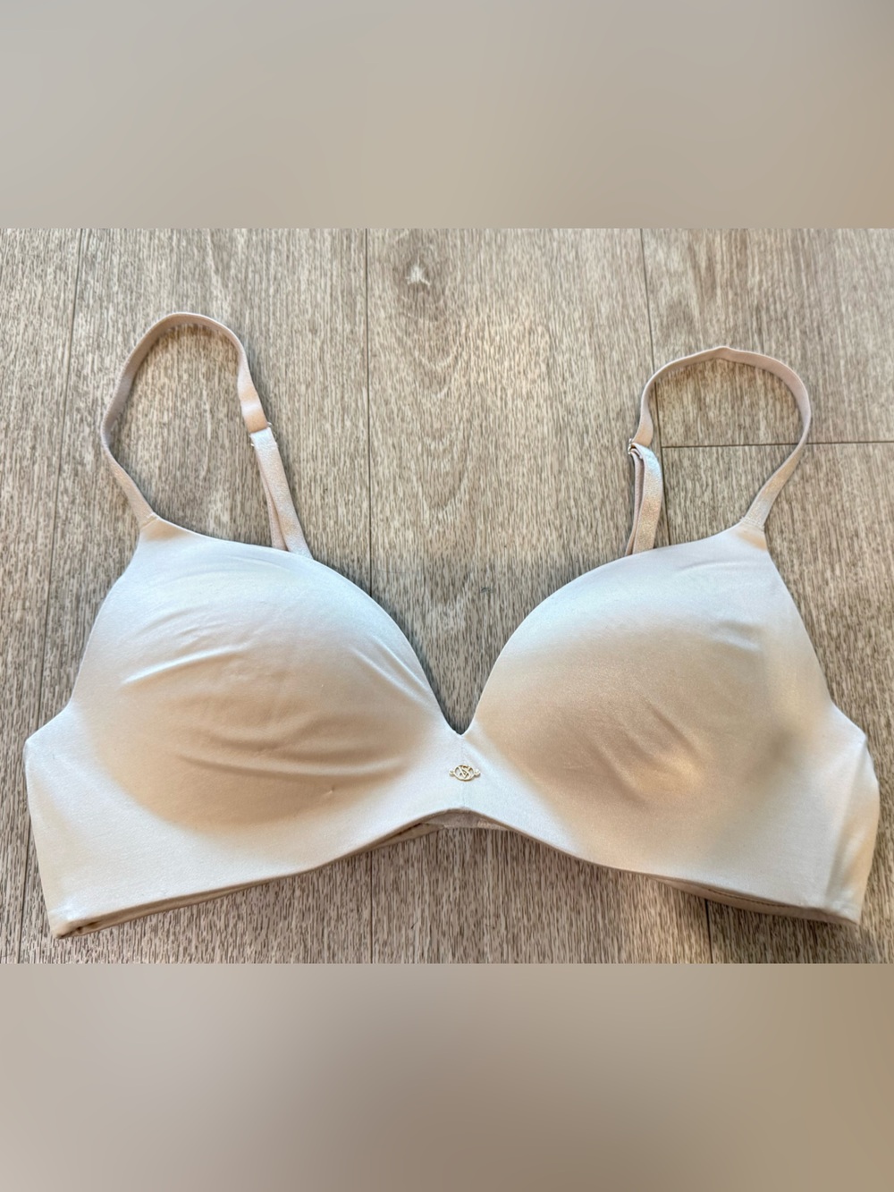 Victoria’s Secret So Obsessed Push-Up Bra – Nude/Cream 36B
